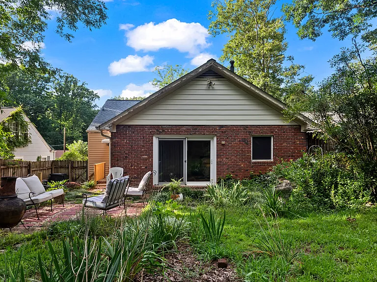 2431 W Woodland Cir — Photo 42