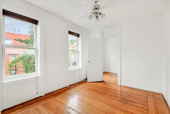 Rented by Time Equities Brokerage | media 25