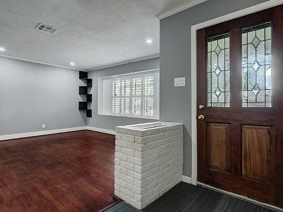 3rd image of 7151 Edgemoor Dr