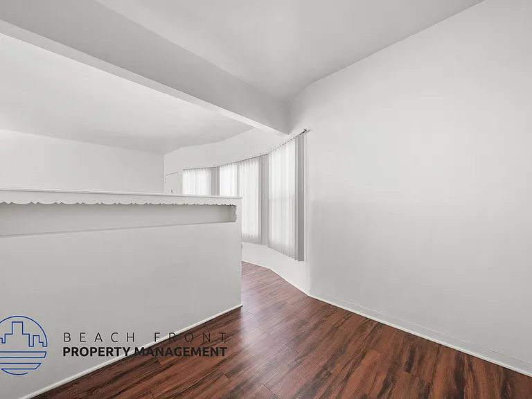 5626-5628 Edgemar Ave — Photo 16