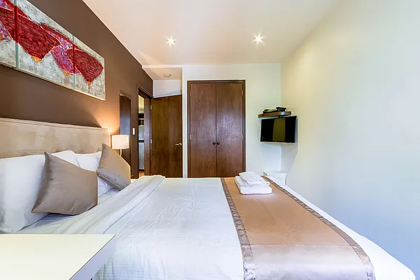 Rented by Townhouse Apartments | media 29