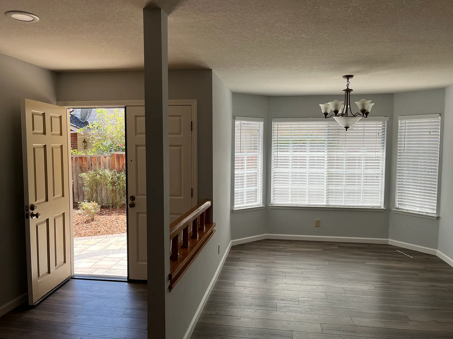 3 bed, 2.5 bath, 1887 sqft, $3,945 — Photo 4