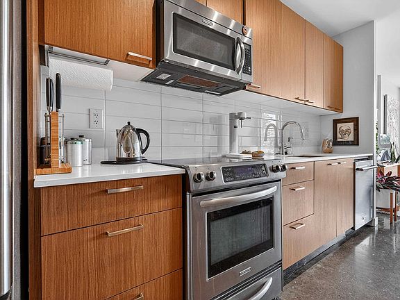2nd image of 221 Union St #417