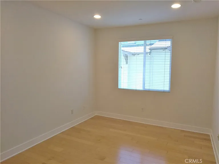 6300 Honolulu Ave #101 — Photo 26