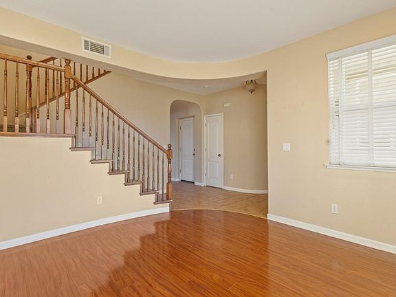5th image of 5018 Brown Lane