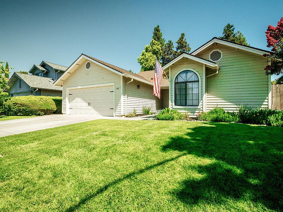 1st image of 1601 Autumn Way