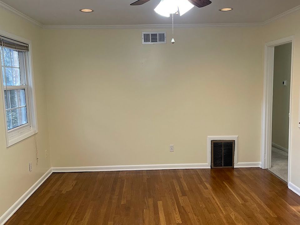 Living room to hall