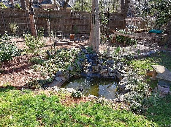 4th image of 718 McNabb Ct