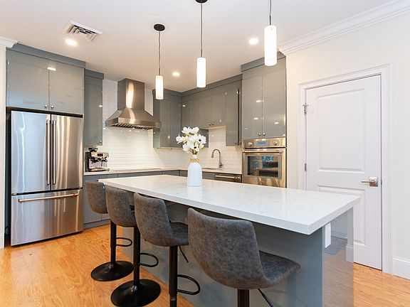 5th image of 36 Elmwood Ave #2