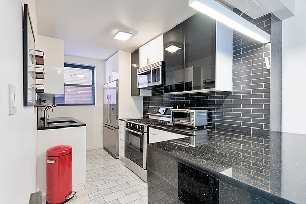 Rented by Flat Iron Real Estate | media 4