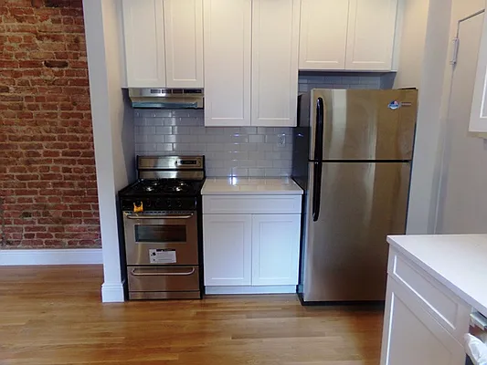 Rented by PMG Real Estate  | media 28