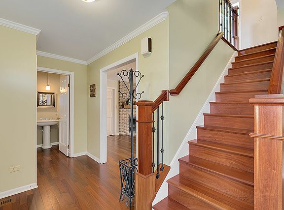 5th image of 213 Brookhill Ct