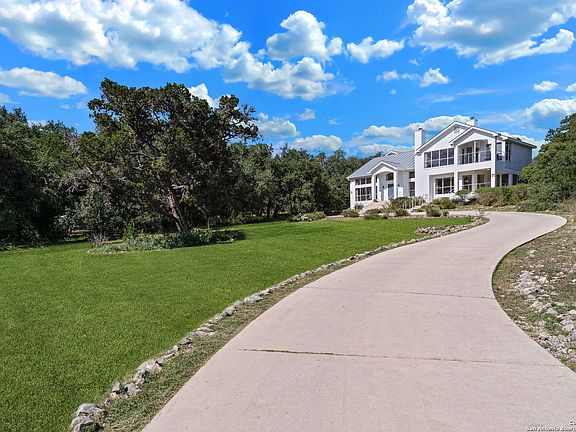 3rd image of 21140 FOREST WATERS CIR