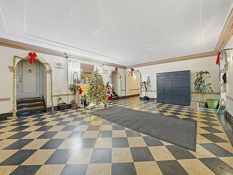 80 Avenue P #D14 — Photo 17