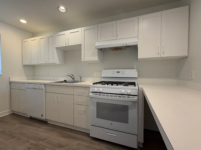 12 Ship Ave #2 — Photo 5