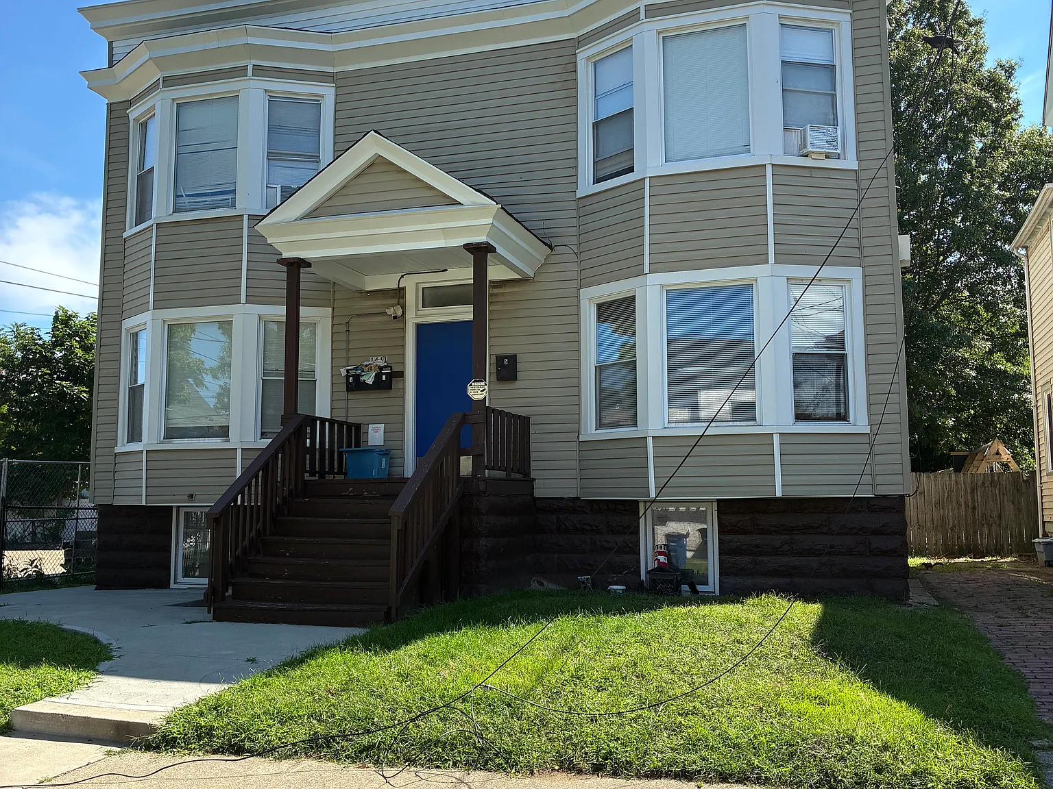 2 bed, 746 sqft, $800 — Photo 1