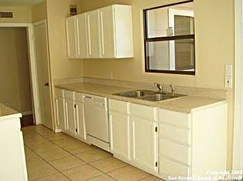 3rd image of 134 Locknere Ln