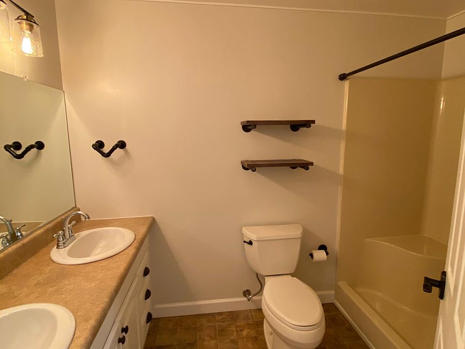 1st image of 1520 Berwyn Dr