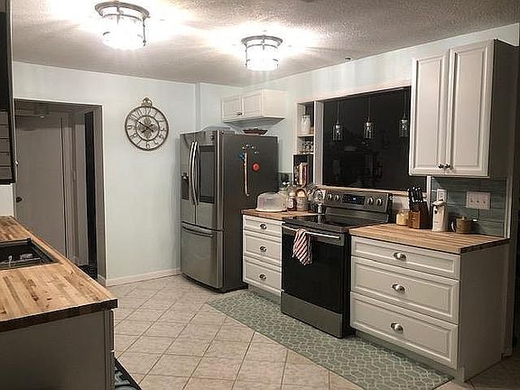 3rd image of 2680 Cypress Ln