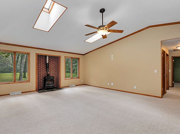 5th image of 14727 Emery Ln