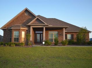 927 Cheshire Dr, Cantonment, FL 32533
