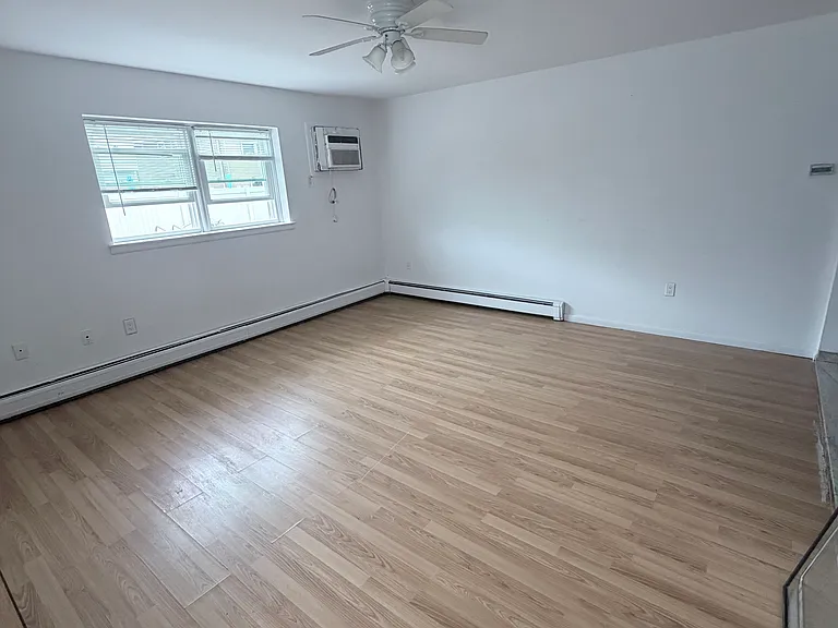 290 Grace Ave #1 — Photo 1