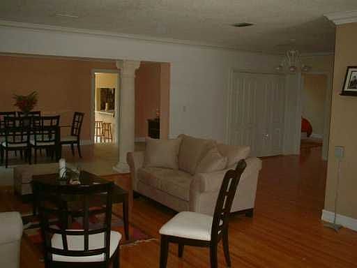 2nd image of 230 NE 104th St