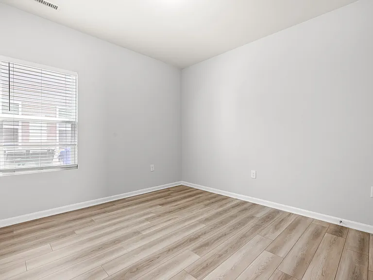4008 Passenger Pl — Photo 8