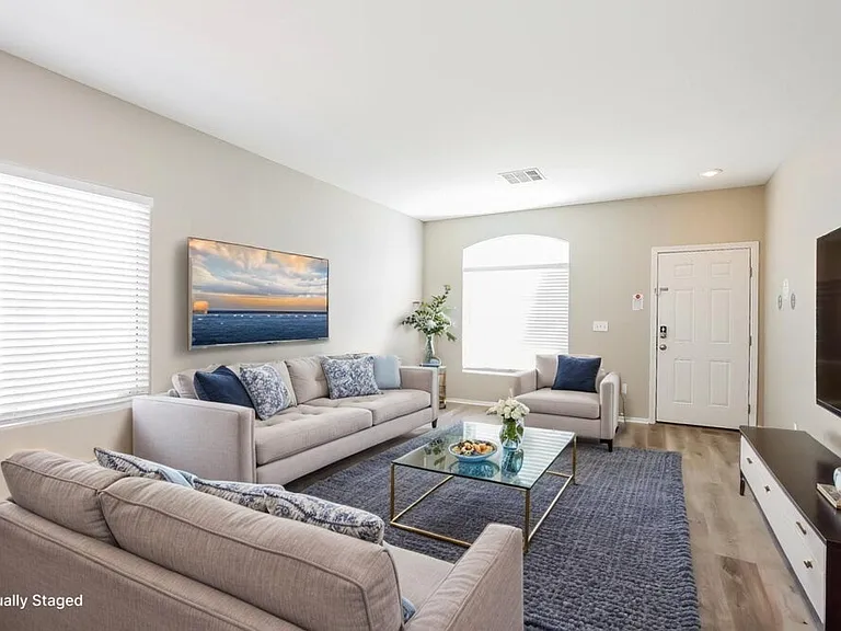 1704 Mizzenmast Ave — Photo 3