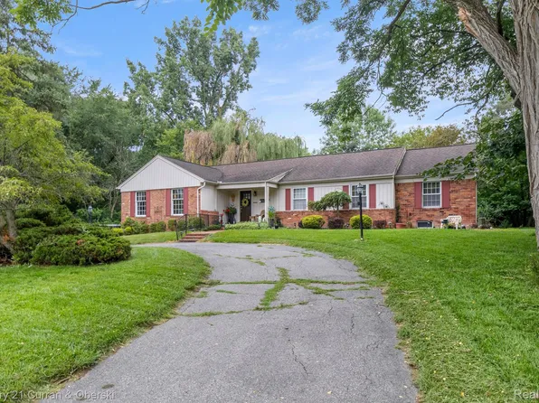 17350 W Outer Dr, Dearborn Heights, MI 48127