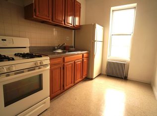 1811 Stephen St APT 2R, Ridgewood, NY 11385
