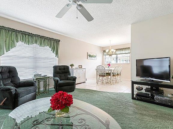 5th image of 15 Vista Gardens Trl