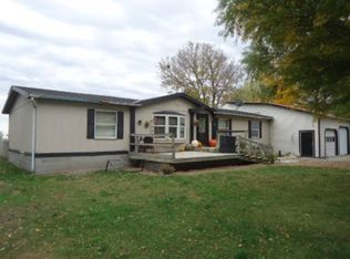 205 S 3rd St, Hampton, NE 68843