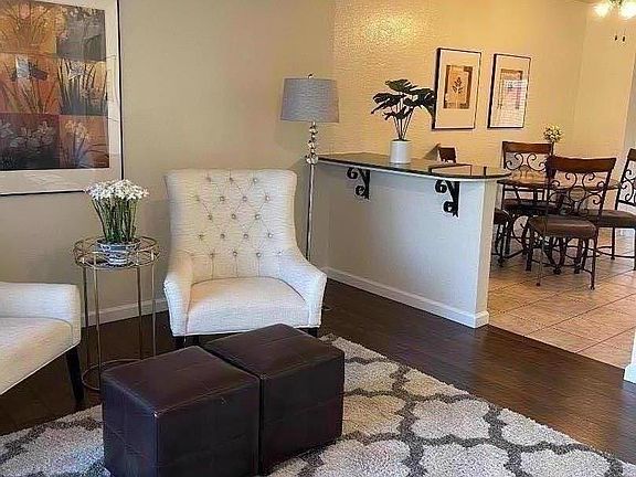 4th image of 1062 Sultana Dr