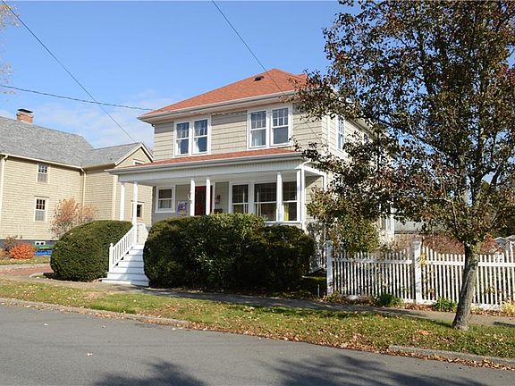 5th image of 114 Wood St