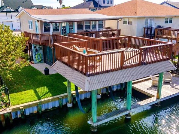 472 Pompano Street, Bayou Vista, TX 77563