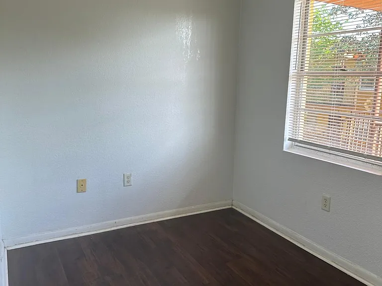 747 Wyman Ct #747 — Photo 4