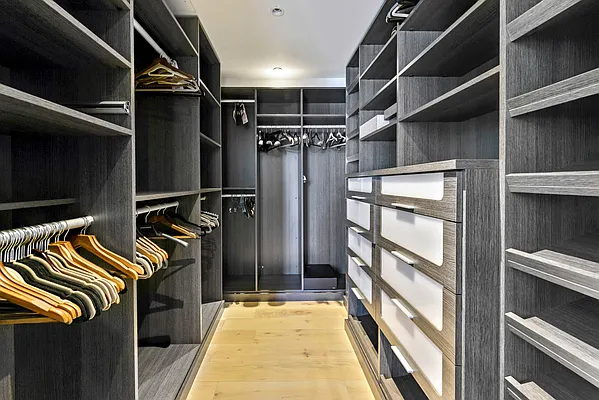 Sold by ConquestAdvisors | media 13