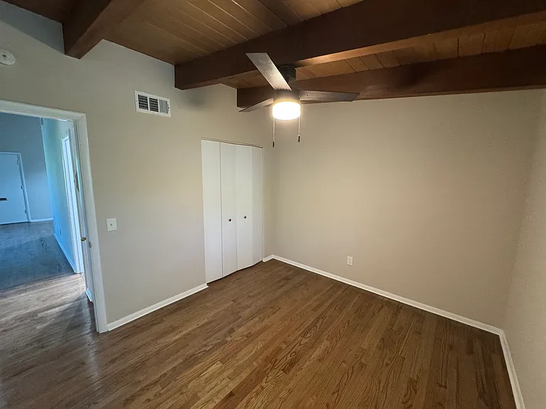 605 S Kirkwood Rd #D — Photo 11