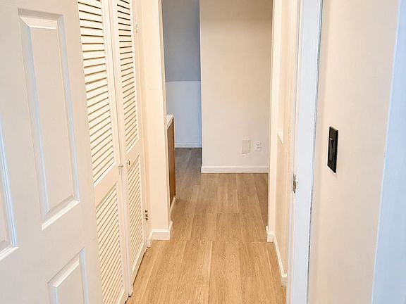3rd image of 361 Twin Ln S