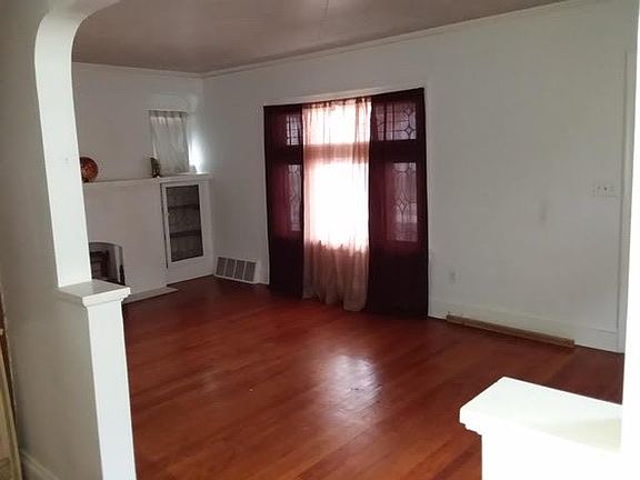 2nd image of 13417 Glendale Ave
