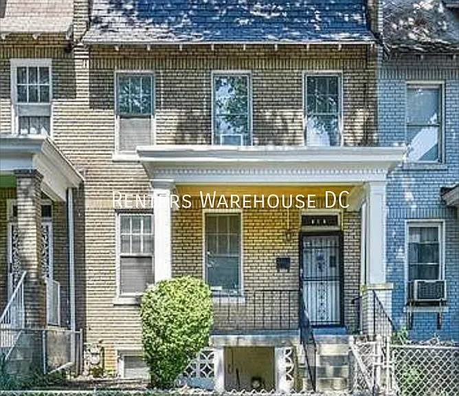 816 Kentucky Ave SE — Photo 41