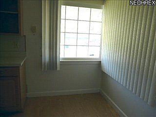 4th image of 682 Weller Rd