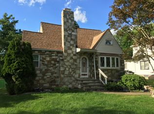 12 Steinway Ave, Ewing, NJ 08618