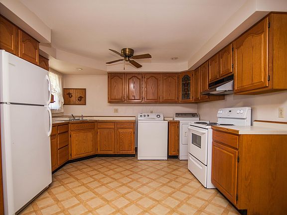 5th image of 1673 Pickering Ct