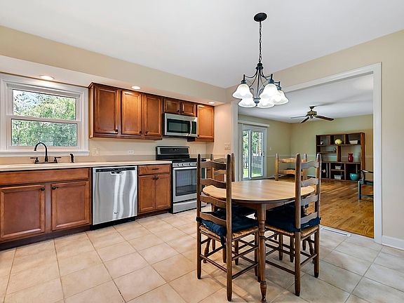 5th image of 1108 Westhaven Dr