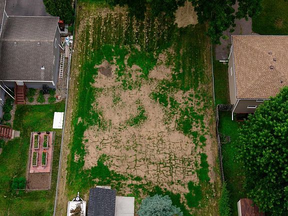 5th image of 1315 Sibley St