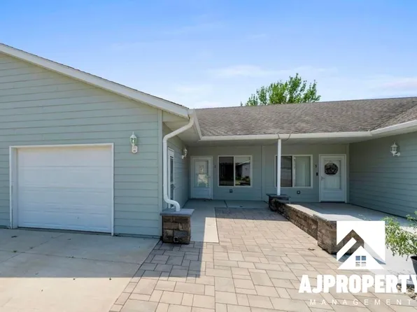 703 N Mundt Ave Unit 2, Hartford, SD 57033