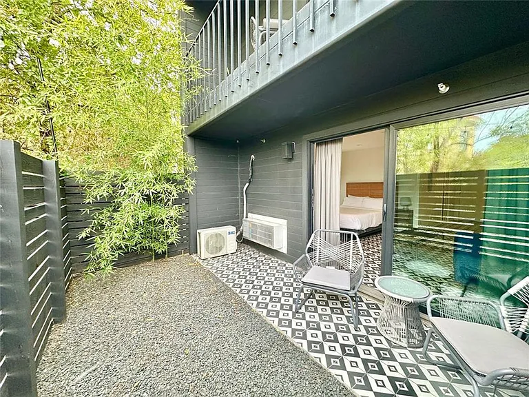 201 Academy Dr — Photo 11