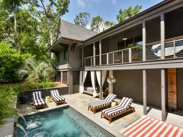 147 Broomsedge Ln, Johns Island, SC 29455